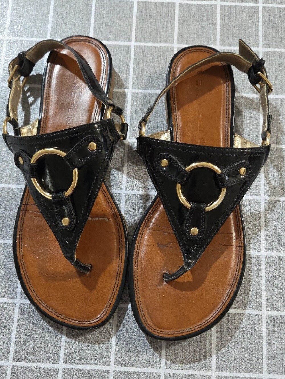 Bandolino Black Leather Sandal with Gold Ring Accents - Picture 2 of 2